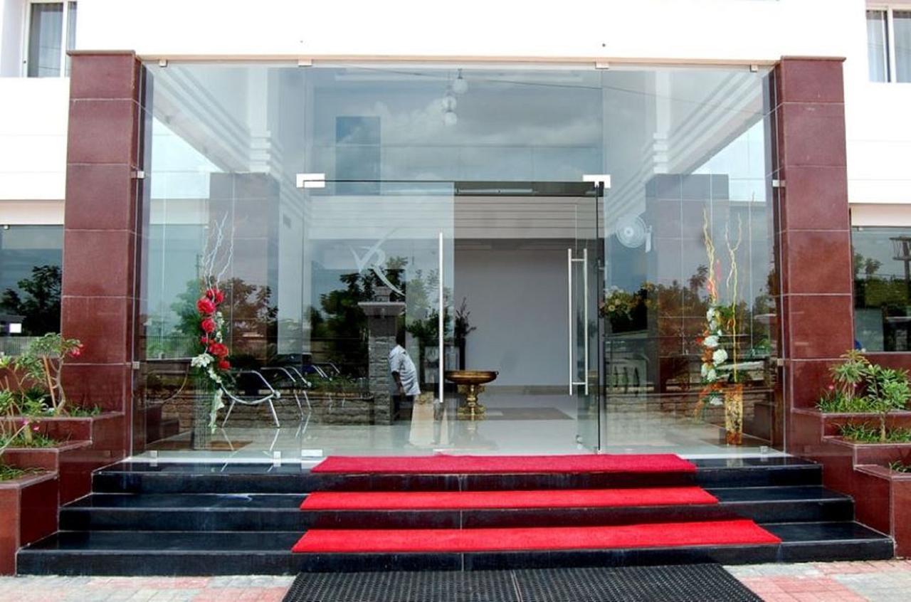 Hotel Vinay Residency Sindhnur Exterior foto