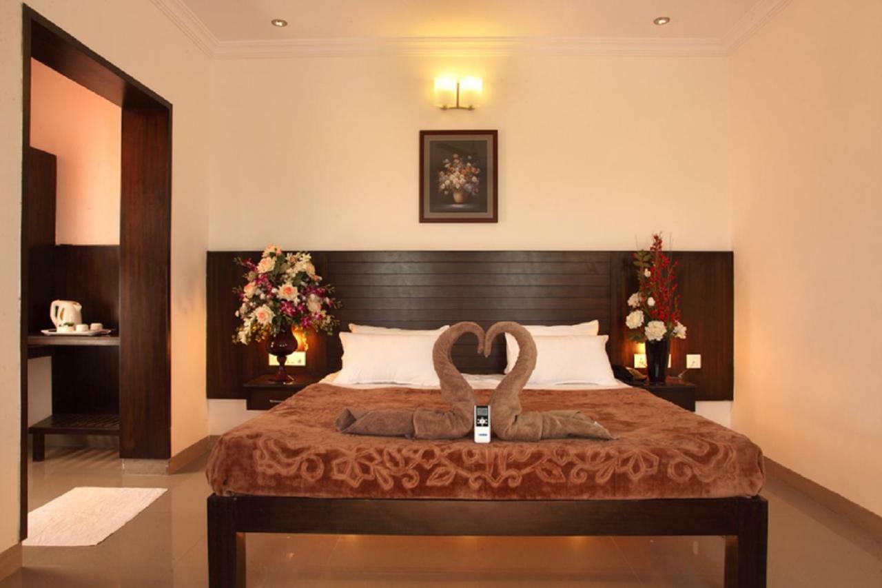Hotel Vinay Residency Sindhnur Exterior foto